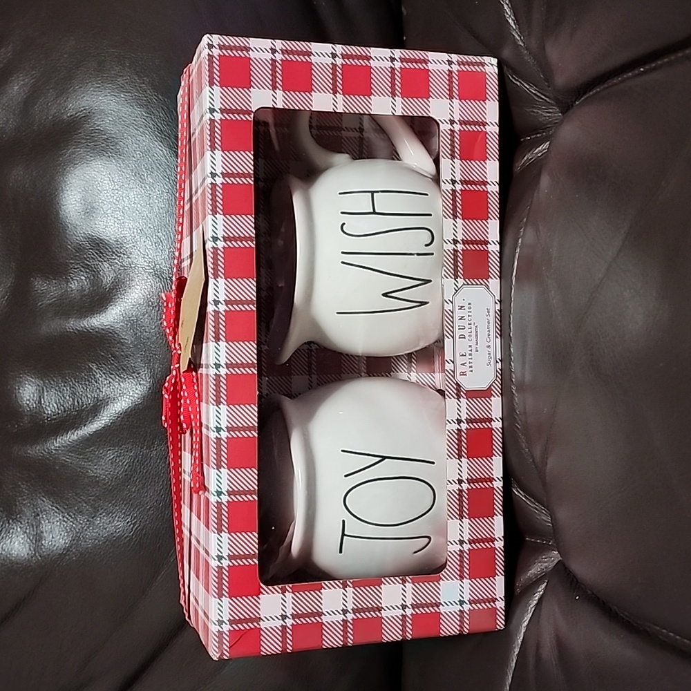 BNIB Rae Dunn Sugar& Creamer container set.